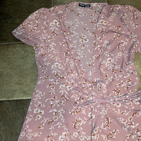 👗Cute summer dress 👗 - Picture 6 of 7